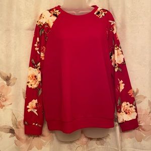 Baseball floral top size L. Red